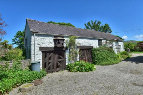 COACH HOUSE AND BARN