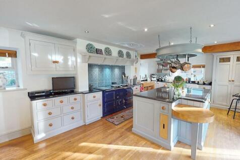 KITCHEN/FAMILY/DINING ROOM