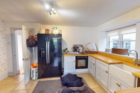 UTILITY AND LAUNDRY ROOM
