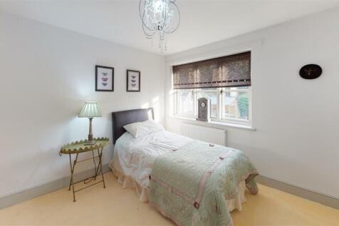 Yr-Hen-Gor-Llanbedr-Dyffryn-Clwyd-Bedroom(4).jpg