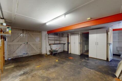 INTEGRAL GARAGE