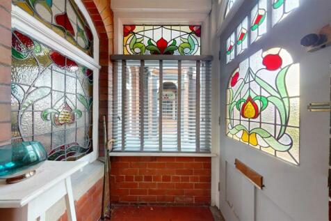 ENTRANCE PORCH
