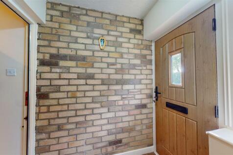 ENTRANCE PORCH