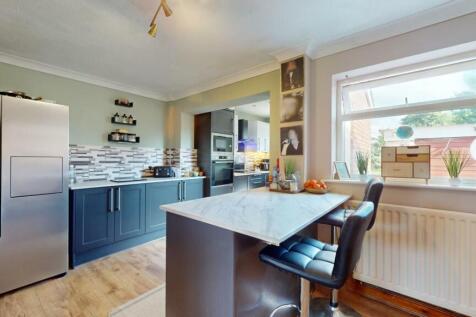 EXTENDED KITCHEN/DINING ROOM
