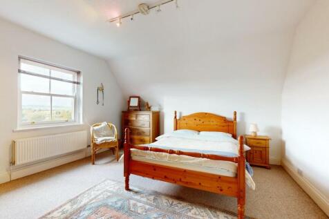 bed 4.jpg
