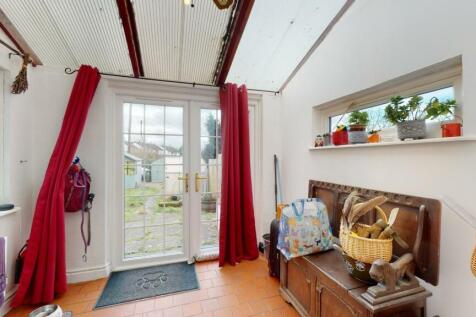DINING ROOM/CONSERVATORY
