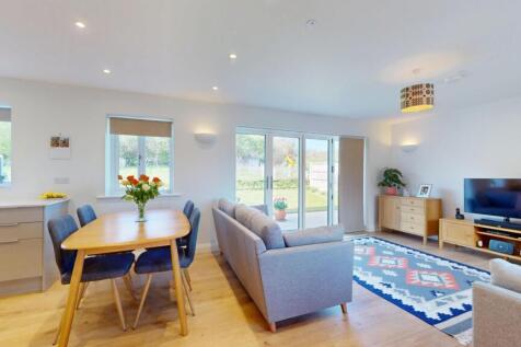 KITCHEN/DINING/FAMILY ROOM