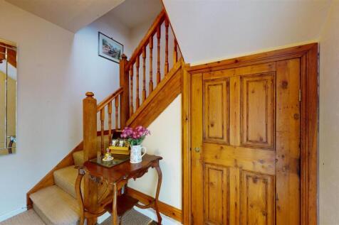 ENTRANCE &amp; HALLWAY