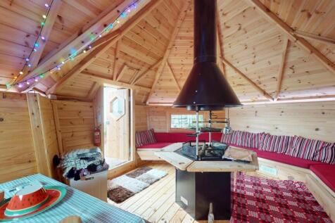 ARCTIC CABIN