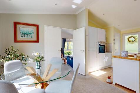 OPEN PLAN KITCHEN, LIVING &amp; DINING ROOM