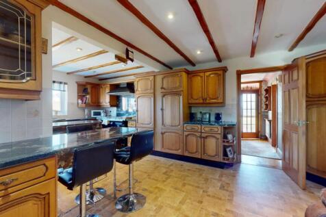 KITCHEN/BREAKFAST AND FAMILY ROOM