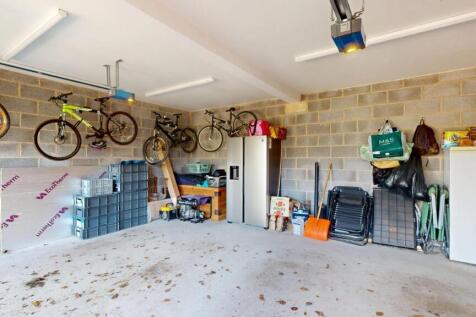 GARAGE.jpg