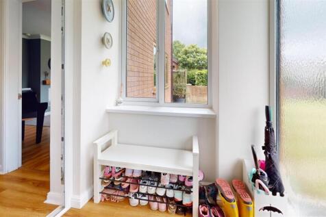 ENTRANCE PORCH