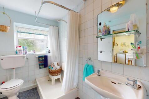 DOWNSTAIRS SHOWER ROOM