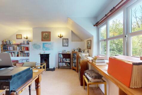 BEDROOM FOUR/HOBBY ROOM