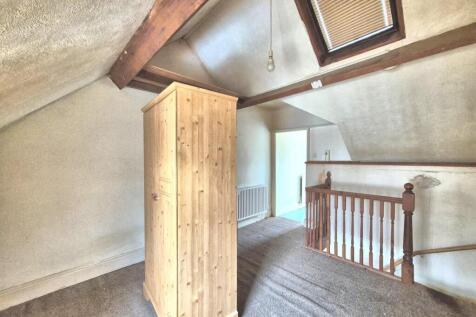 FIRST FLOOR OPEN PLAN LANDING/BEDROOM
