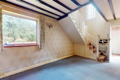 DINING ROOM/HALL