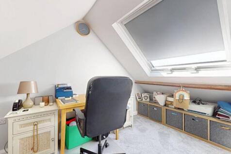 HOME OFFICE/HOBBY ROOM