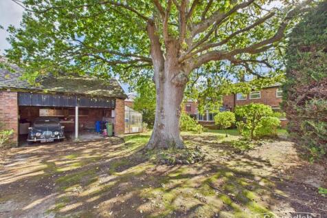 OPEN FRONTED GARAGE