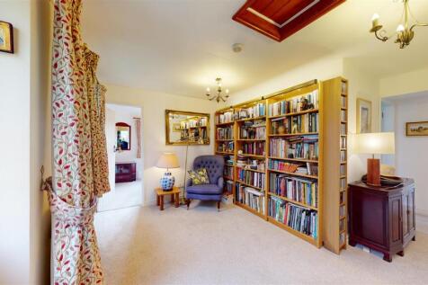 SPACIOUS RECEPTION HALL