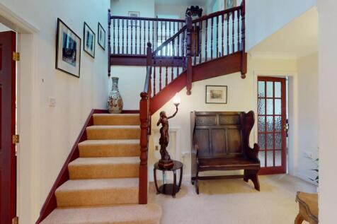 INNER HALL/GALLERIED LANDING