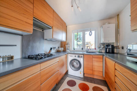 1358751-11-68da59...