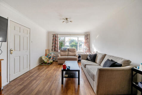 1359318-3-68dbee0...