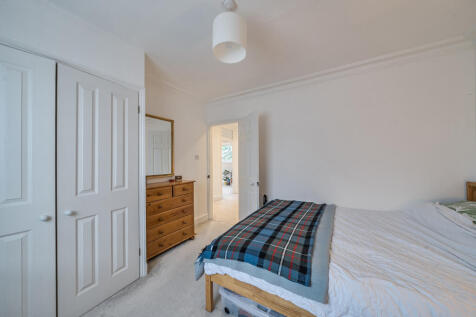 1365742-10-68e929...