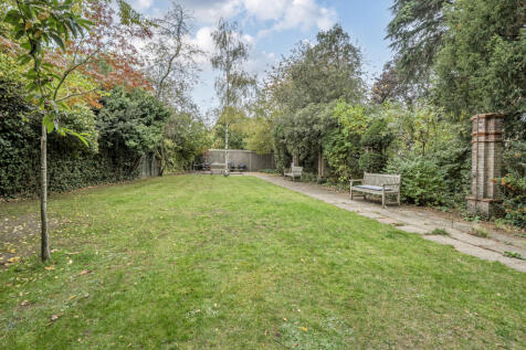 1365742-4-68e927b...