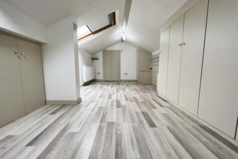 Attic bedroom 