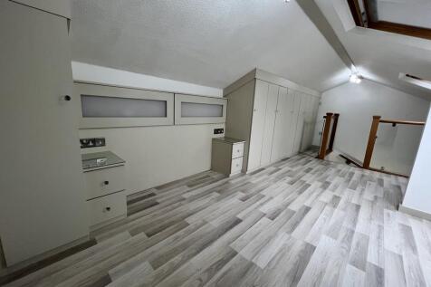Attic bedroom 