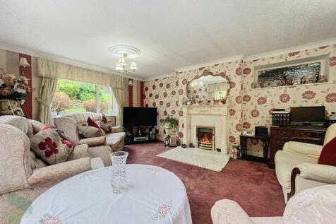 Living Room  / Fa...