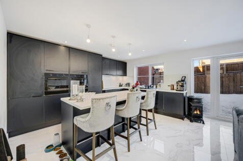 Fitted Kitchen