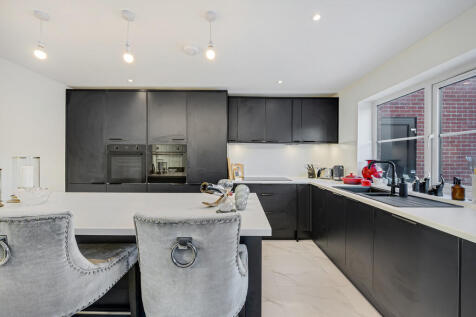 Fitted Kitchen