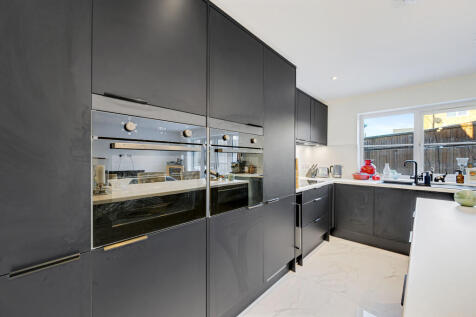 Fitted Kitchen