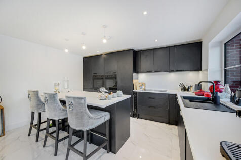 Fitted Kitchen