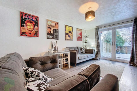 Living / Dining R...
