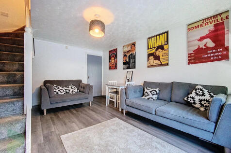 Living / Dining R...