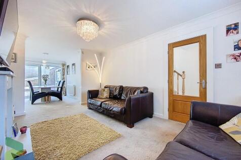 Lounge through to...