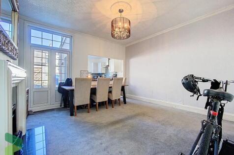 Dining Room / Liv...