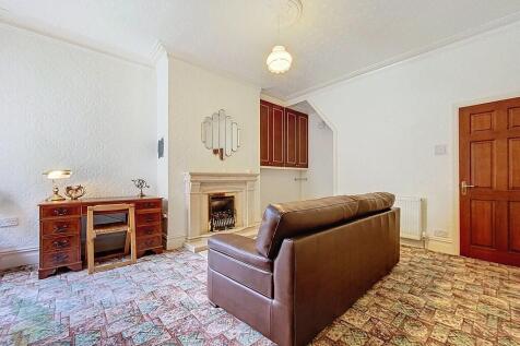 Living Room / Din...