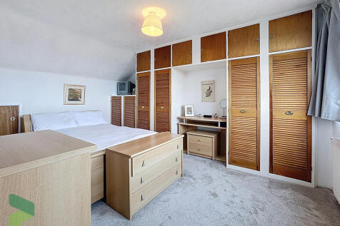 Bedroom 1 first f...