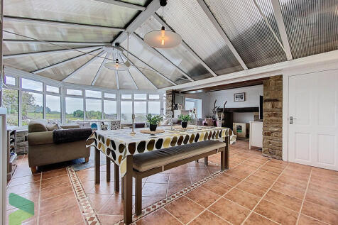 Conservatory On L...