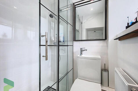 En Suite to Bedro...