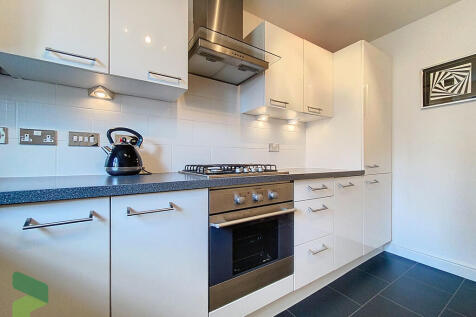 Fitted Dining Kit...