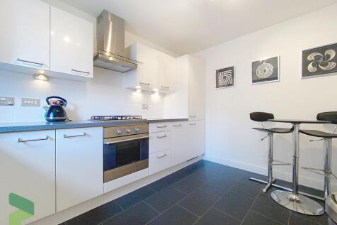 Fitted Dining Kit...