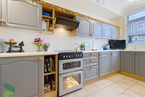 Fitted Dining Kit...