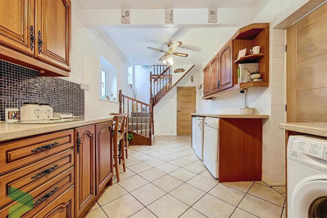 Fitted Kitchen