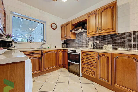 Fitted Kitchen	
