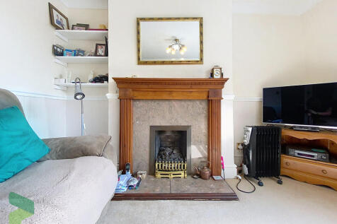 Sitting Room Feat...